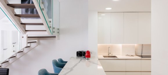 3 bedrooms Penthouse in Marbella, Spain No. 114294 9