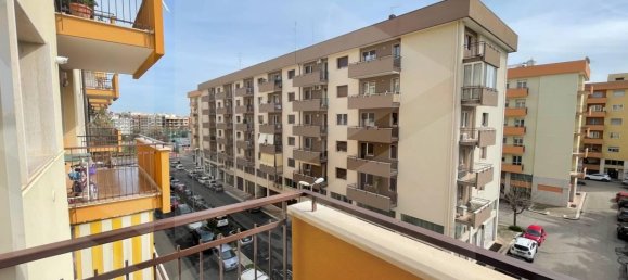 3-salle Appartement à Andria, Italy No. 13141 5