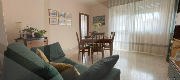 3-salle Appartement à Andria, Italy No. 13141 2