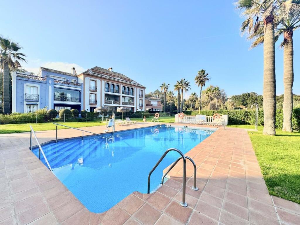 2 bedrooms Apartment in Casares, Spain No. 19108