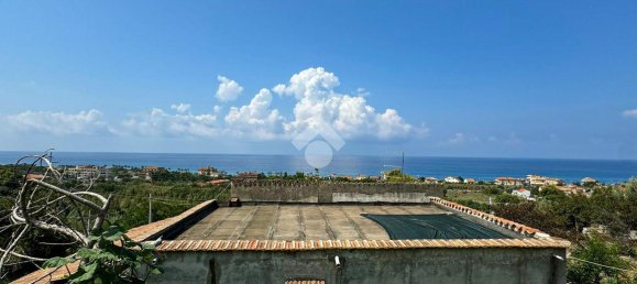 Casa de 4 habitaciónes en Longobardi, Italy No. 22196 35