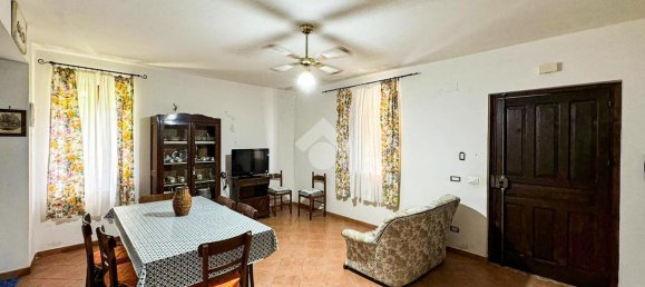 Casa de 4 habitaciónes en Longobardi, Italy No. 22196 8