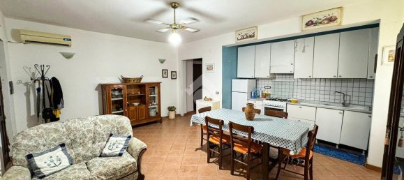 Casa de 4 habitaciónes en Longobardi, Italy No. 22196 5