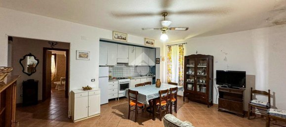 Casa de 4 habitaciónes en Longobardi, Italy No. 22196 10