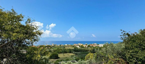 Casa de 4 habitaciónes en Longobardi, Italy No. 22196 4