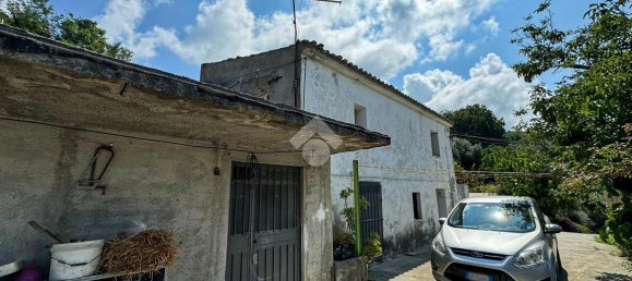 Casa de 4 habitaciónes en Longobardi, Italy No. 22196 31
