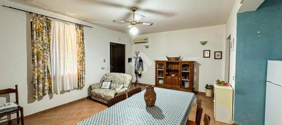 Casa de 4 habitaciónes en Longobardi, Italy No. 22196 9