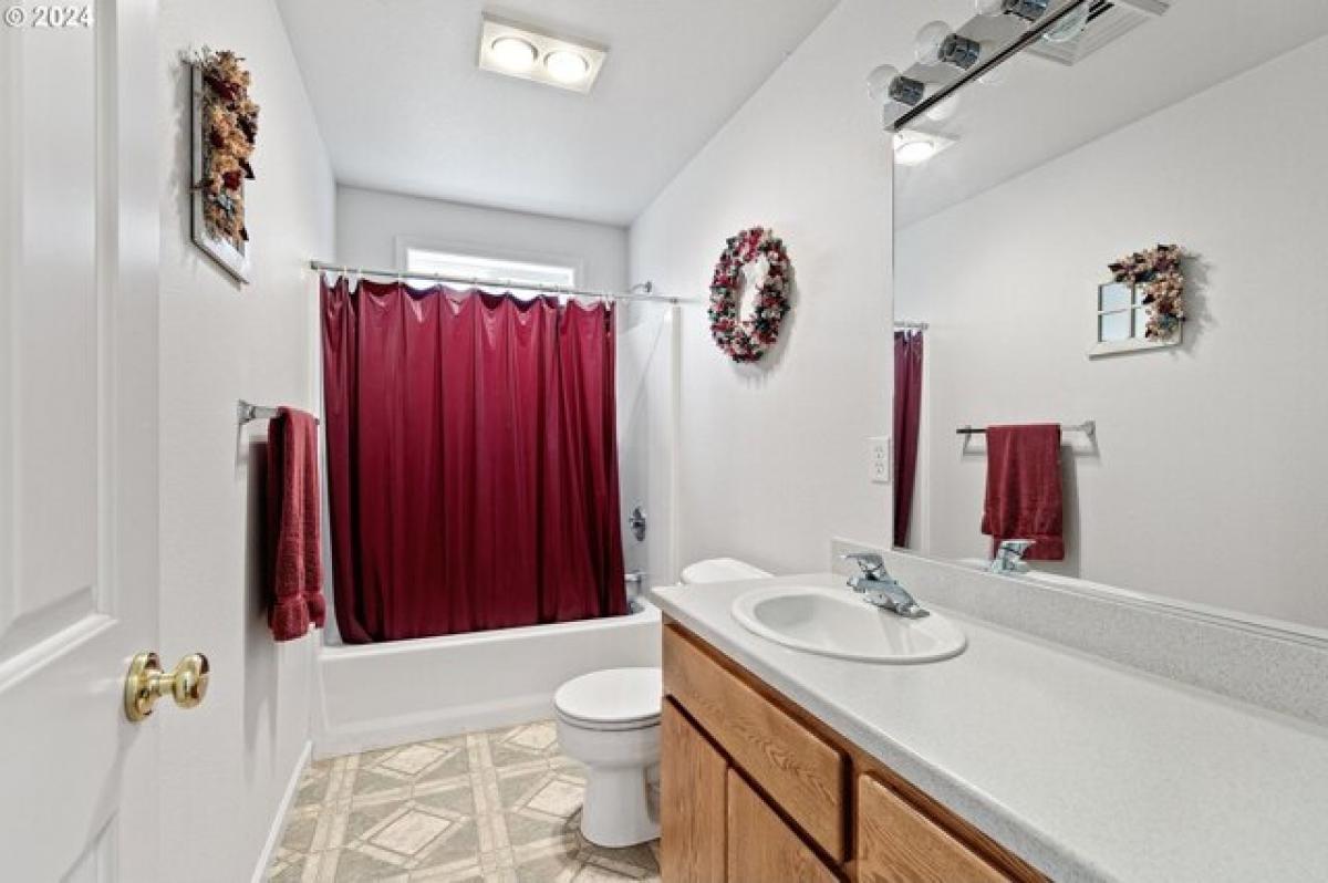 3 bedrooms House in Roseburg, USA No. 416149