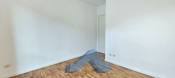 4-salle Appartement à Montello, Italy No. 316105 8