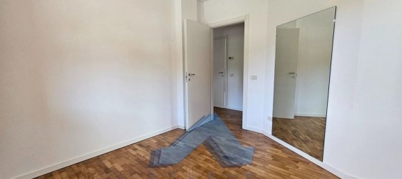 4-salle Appartement à Montello, Italy No. 316105 12