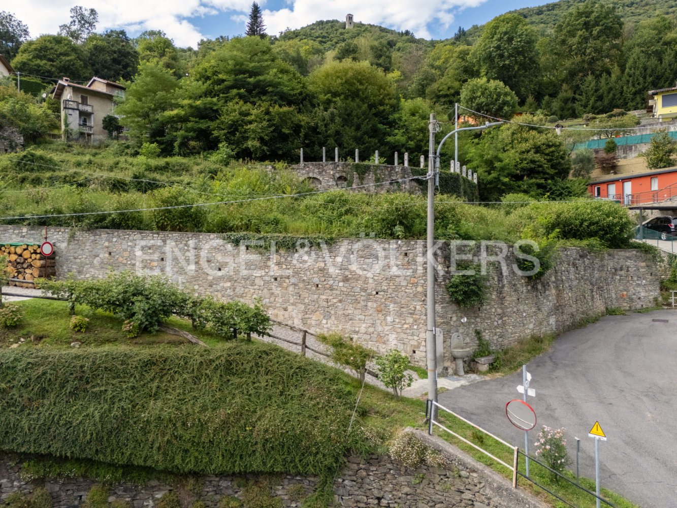  Land in Maccagno con Pino e Veddasca, Italy No. 301802