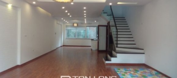 4 bedrooms House in Tay Ho, Vietnam No. 3362 2