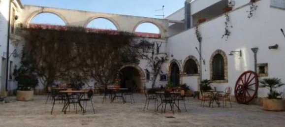 Gebäude in Ceglie Messapica, Italy 3199m², Nr. 235295 21