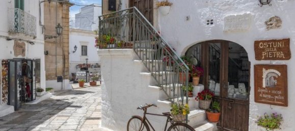 Gebäude in Ceglie Messapica, Italy 3199m², Nr. 235295 34