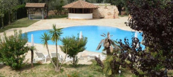 Gebäude in Ceglie Messapica, Italy 3199m², Nr. 235295 7