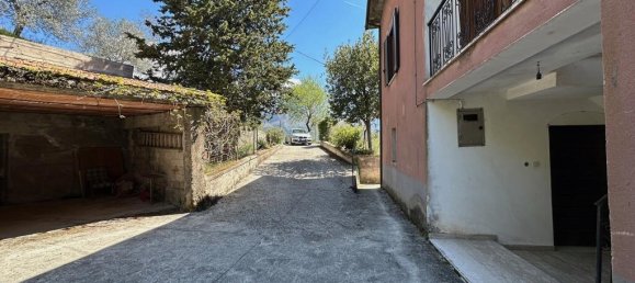 4 bedrooms Castles in Alvito, Italy No. 55564 41