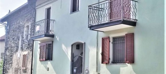 Дом с 3 комнатами в Квинчинетто, Италия № 207221 3