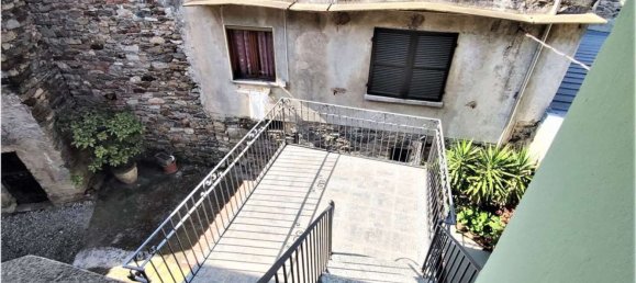 Дом с 3 комнатами в Квинчинетто, Италия № 207221 5