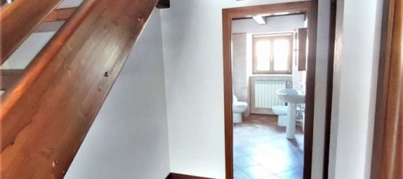 Дом с 3 комнатами в Квинчинетто, Италия № 207221 7