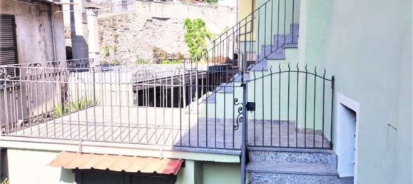 Дом с 3 комнатами в Квинчинетто, Италия № 207221 2