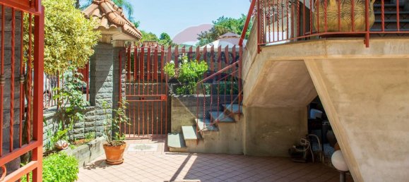 4 غرف نوم شقة في Trecastagni, Italy رقم 371631 2