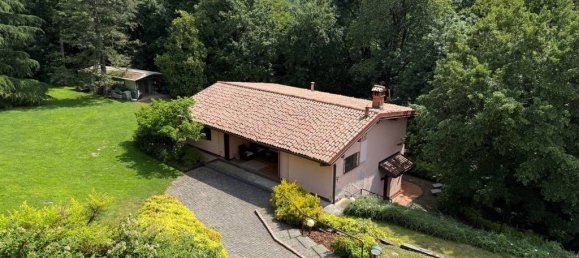 9 غرف نوم فيلا في Merone, Italy رقم 329083 35