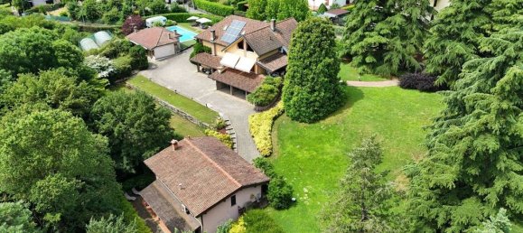 9 غرف نوم فيلا في Merone, Italy رقم 329083 4