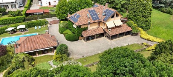 9 غرف نوم فيلا في Merone, Italy رقم 329083 3