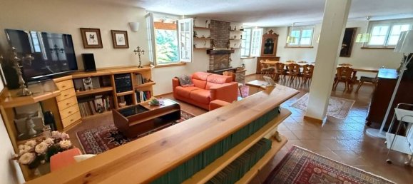 9 غرف نوم فيلا في Merone, Italy رقم 329083 17