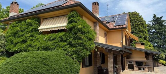 9 غرف نوم فيلا في Merone, Italy رقم 329083 6