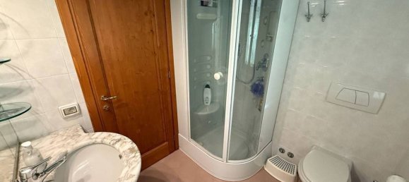 9 غرف نوم فيلا في Merone, Italy رقم 329083 32