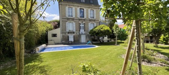 6 bedrooms House in Troyes, France No. 213766 3
