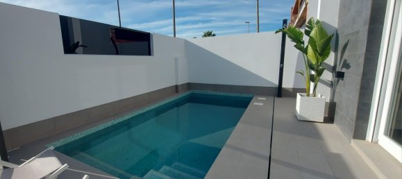 3 bedrooms Villa in Roldan, Spain No. 11758 10