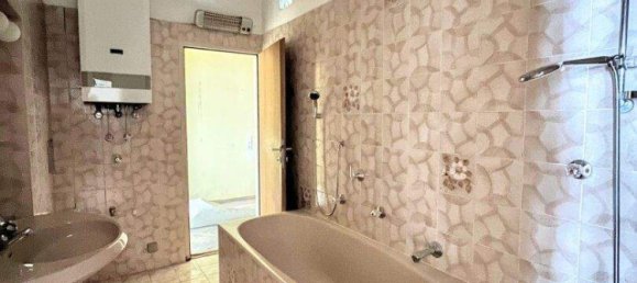 Apartamento de 4 habitaciónes en Favoriten, Austria No. 151547 11