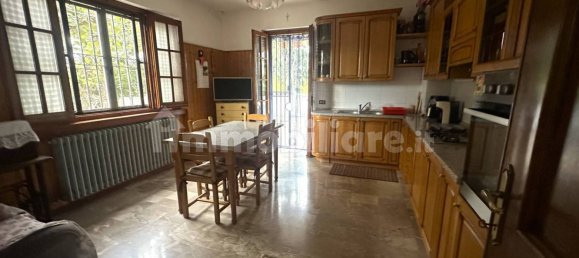 4 bedrooms Villa in Dalmine, Italy No. 259888 10