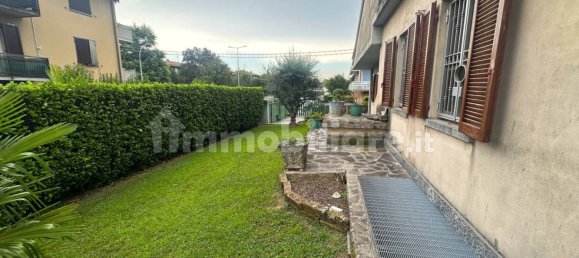 4 bedrooms Villa in Dalmine, Italy No. 259888 23