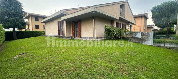 4 bedrooms Villa in Dalmine, Italy No. 259888 29