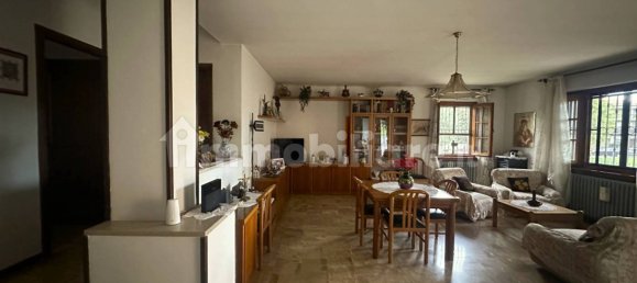 4 bedrooms Villa in Dalmine, Italy No. 259888 9