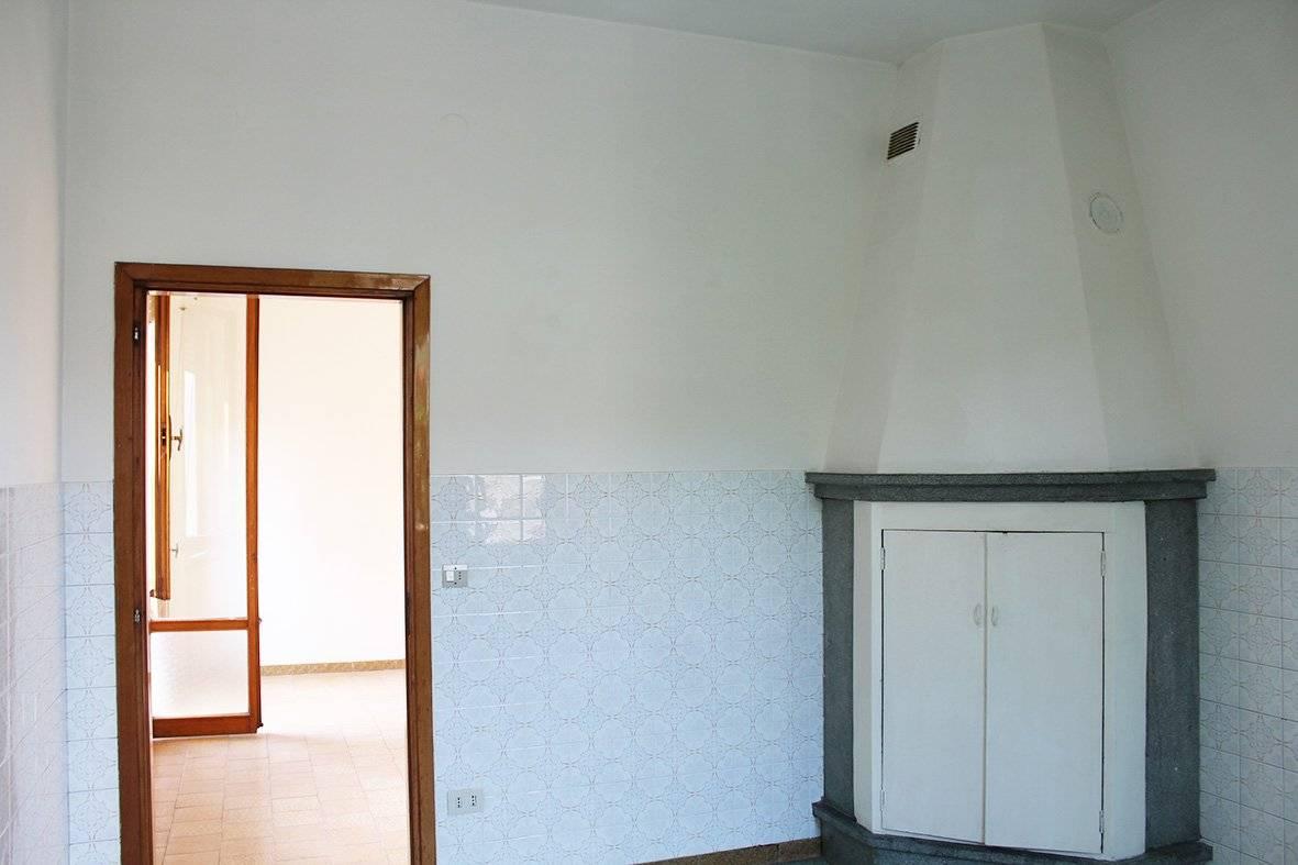 Квартира с 5 комнатами в Ферминьяно, Италия № 172356