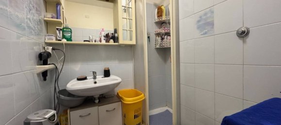 2 bedrooms Apartment in Rome, Italy No. 183137 21