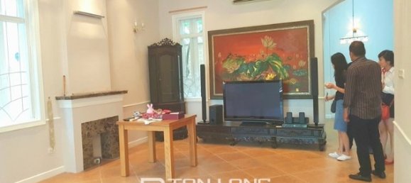 4 Schlafzimmer Villa in Tay Ho, Vietnam, Nr. 1907 2