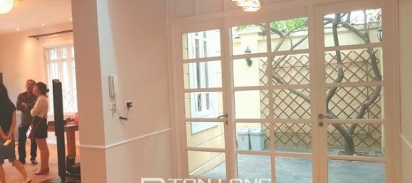 4 Schlafzimmer Villa in Tay Ho, Vietnam, Nr. 1907 3