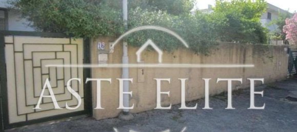 4 rooms Apartment in Anzio, Italy No. 32463 8