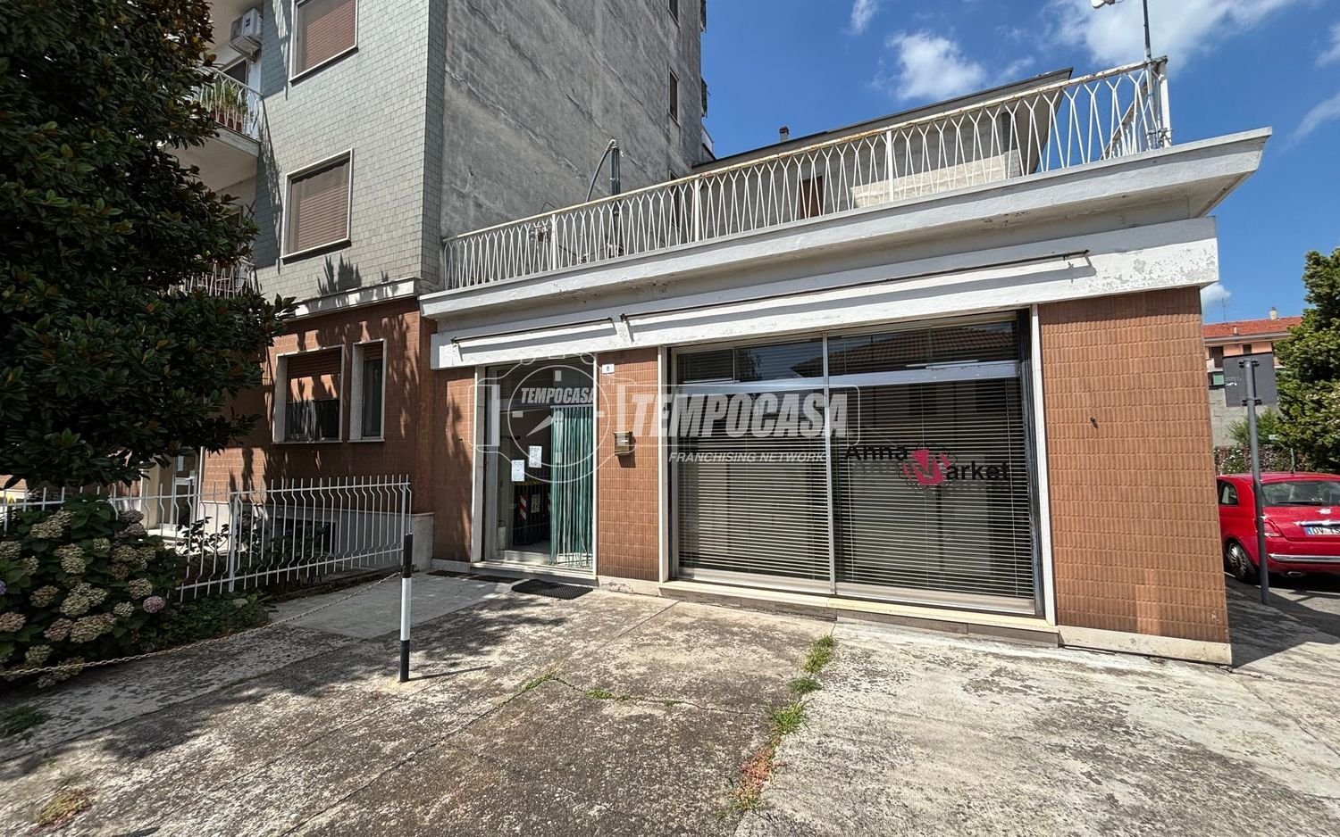 100m² Commercial property in Casale Monferrato, Italy No. 271704