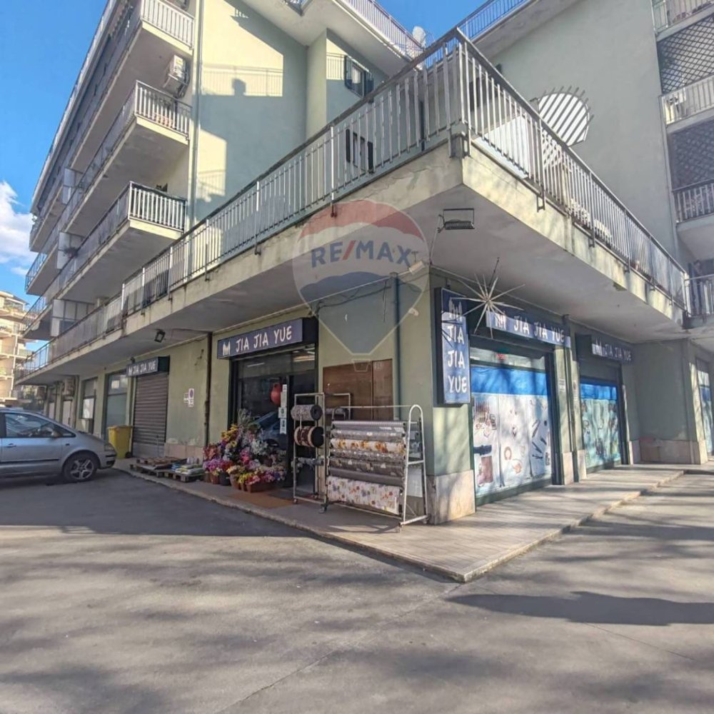 Imóvel comercial de 1 divisão em Cassino, Italy N.º 323994