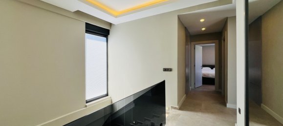 Villa de 4+1 en Kemer, Turkey No. 27161 4