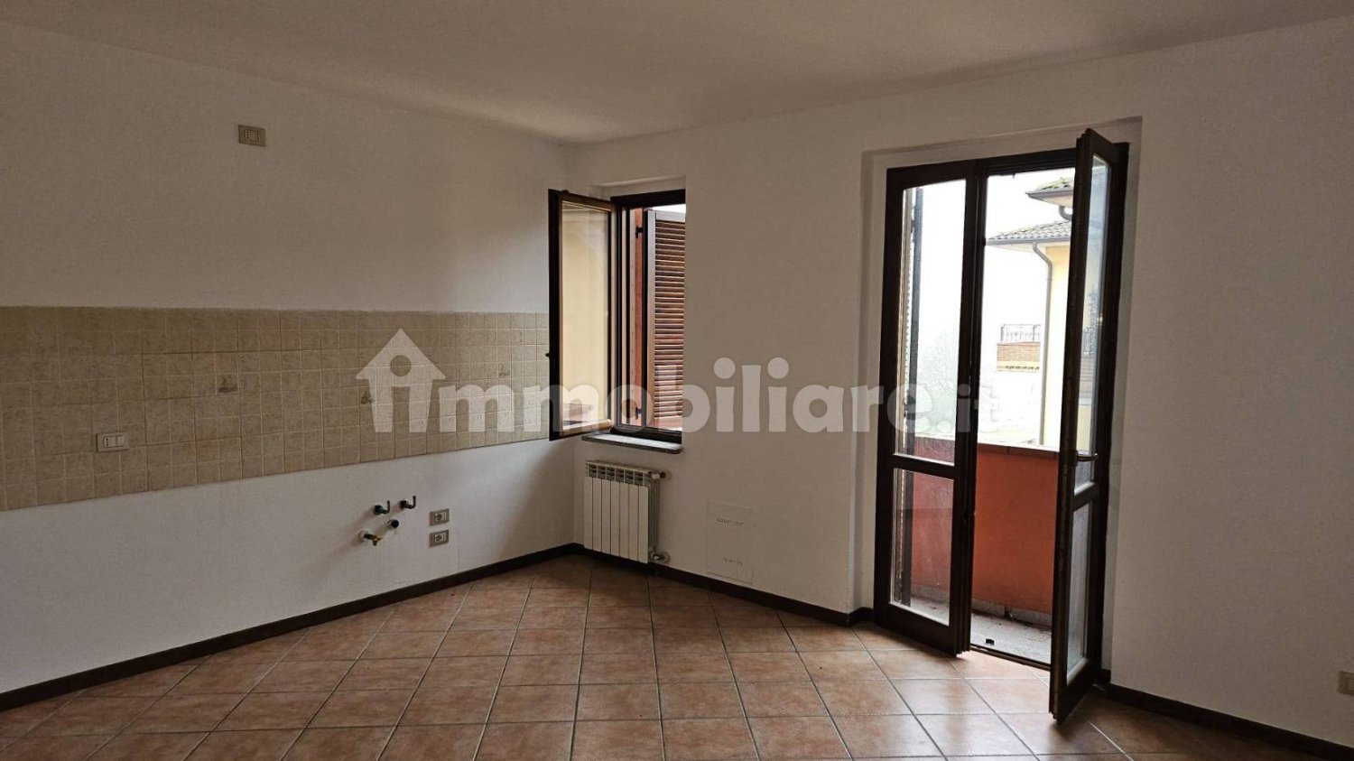 Apartamento de 2 dormitorios en Cremona, Italy No. 120582