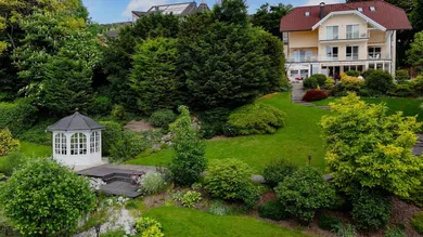 4 bedrooms Villa in Baden, Austria No. 197399