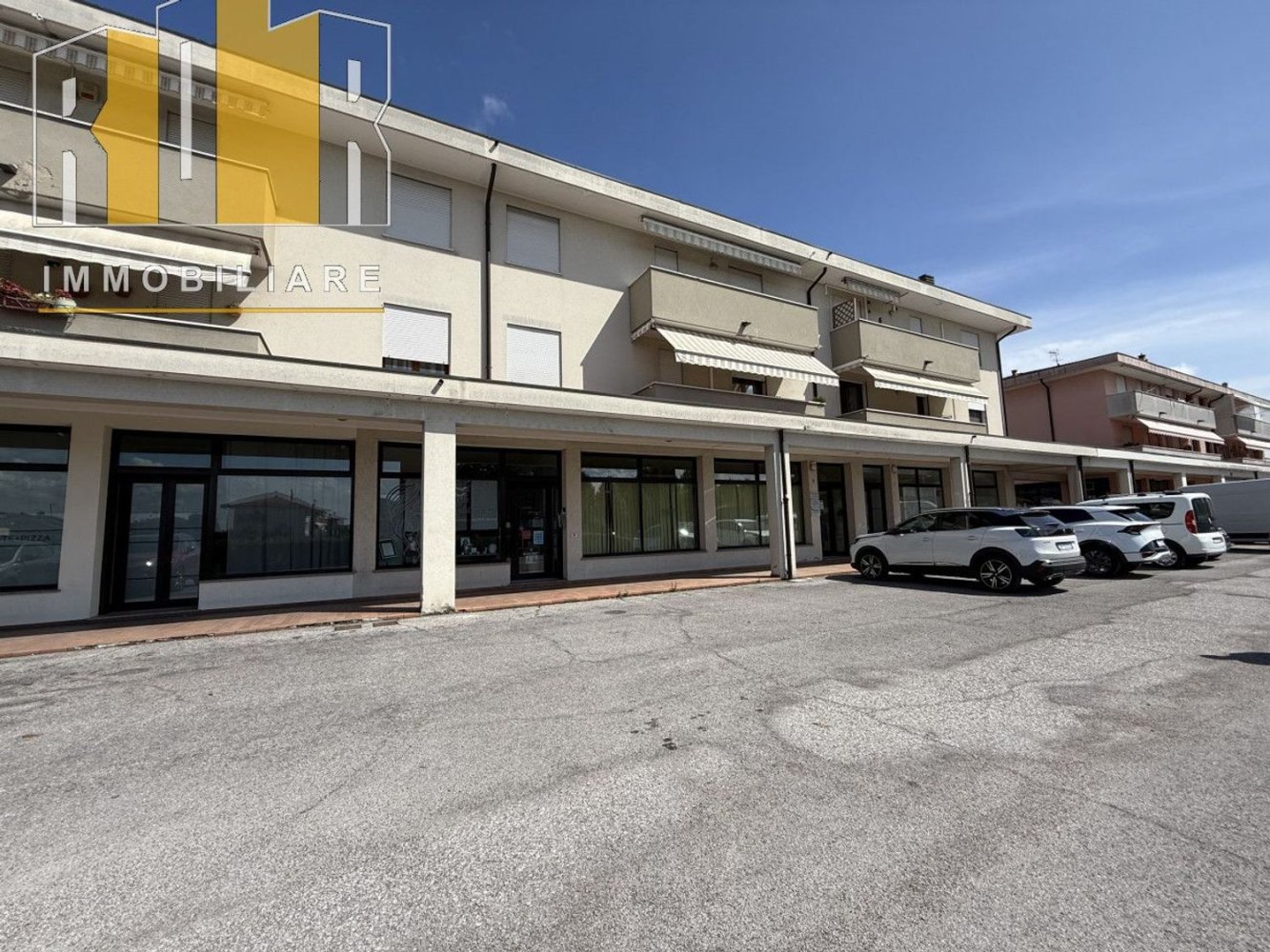 Oficina en Bovolenta, Italy 190 m² No. 314035