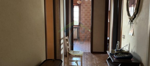 4-salle Appartement à Cortemaggiore, Italy No. 66773 5